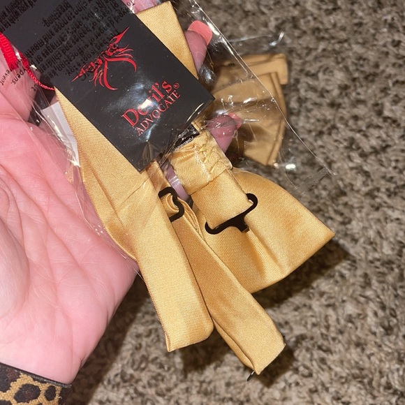 Devils Advocate (men’s) satin bow tie in yellow. - Picture 2 of 2